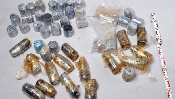 34 Kilo Heroin auf Lastwagen in Wien "erschnüffelt"
