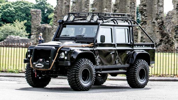 Land Rover Defender SVX Spectre 2014