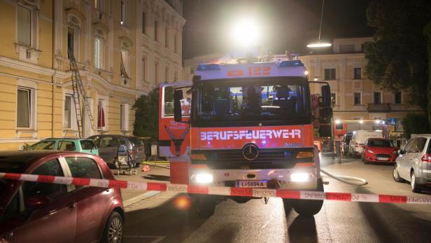 Feuerwehr musste 33 Bewohner aus Wohnhaus retten