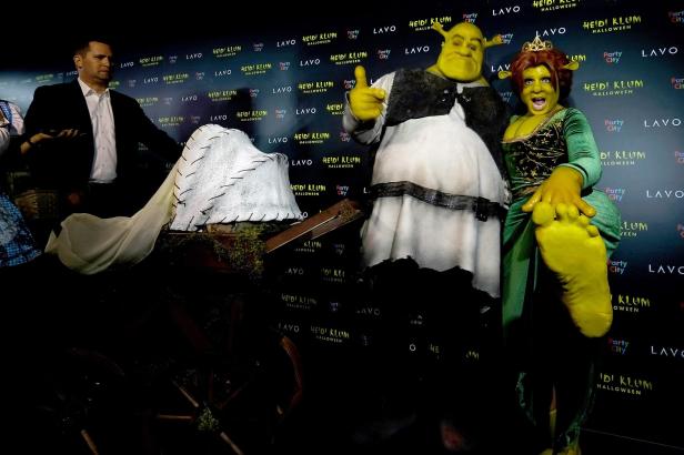 Heidi Klum und Tom Kaulitz zu Halloween als Fiona und Shrek