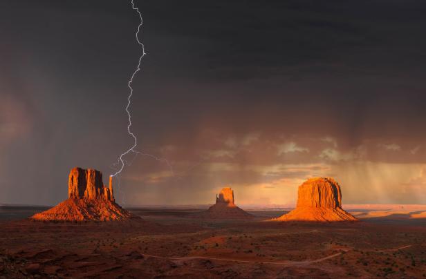 „Monument Valley Gewitter“ von Michael Weber aus Deutschland