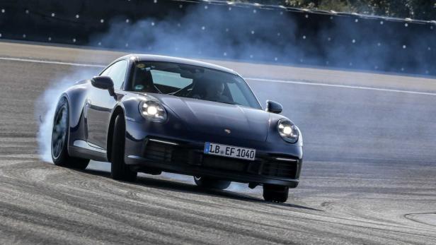 Neuer Porsche 911 als "offizieller Erlkönig"