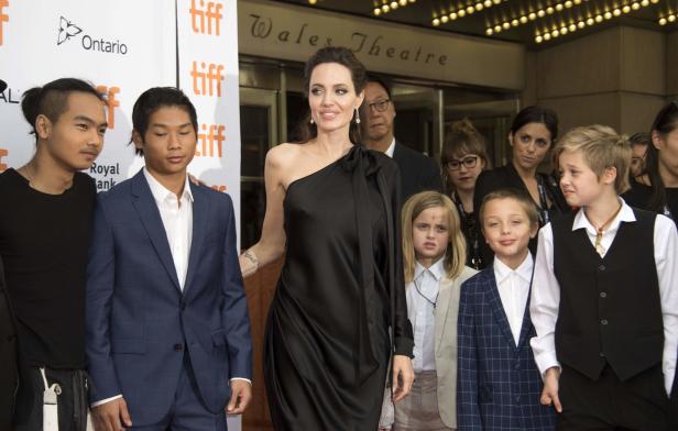 Angelina Jolie: Muss sie von Sohn Maddox bald Abschied nehmen?