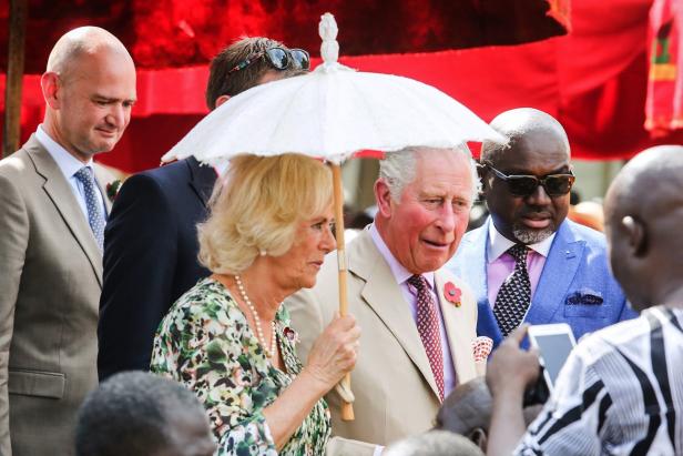 Prinz Charles sorgt mit Tanzeinlage für Lacher