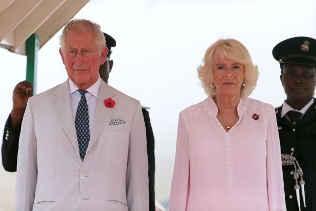 Prinz Charles sorgt mit Tanzeinlage für Lacher