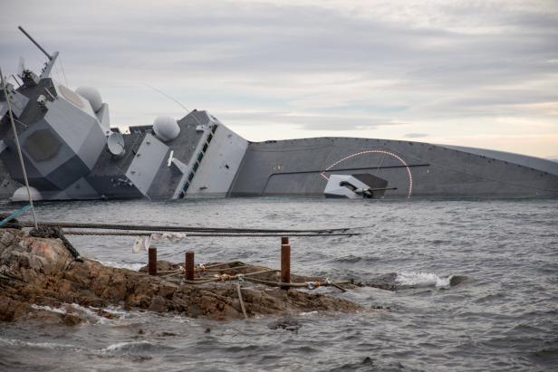 Nach Tanker-Unfall: Norwegische Fregatte fast komplett gesunken