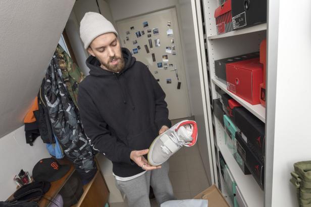 Sammler: Dieser Wiener übernachtet für Sneakers vor Stores