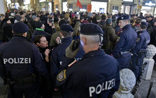 "Stimmt traurig": Polizeischutz für Straches Buchvorstellung