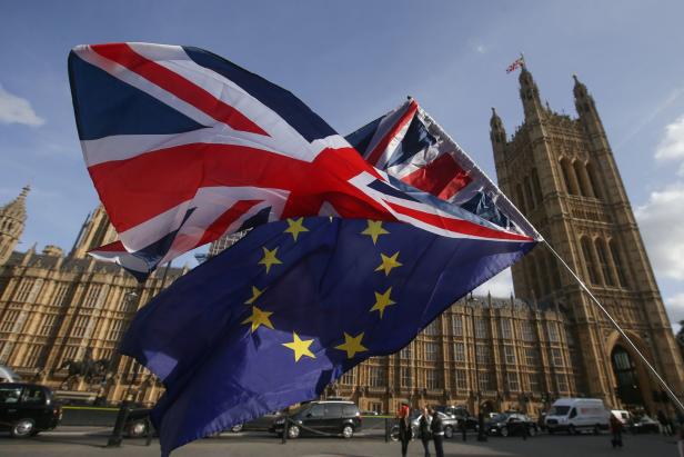 Brexit: In London läuft May die Zeit davon