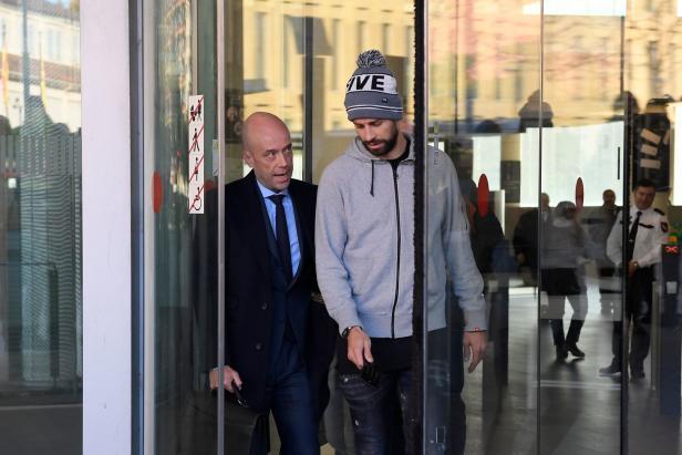 Piqué fährt ohne gültigen Führerschein: 48.000 Euro Strafe