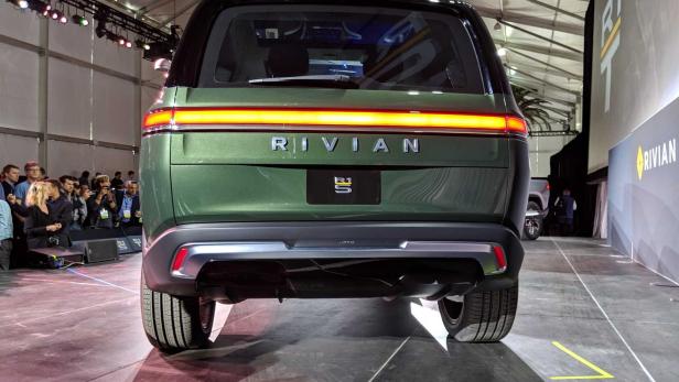 Rivian R1S: Elektro-SUV sprintet in 3 Sekunden auf 100 km/h