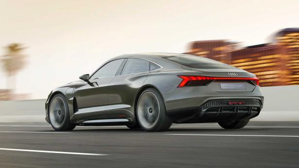 Studie eines kommenden Elektroautos von Audi: e-tron GT concept