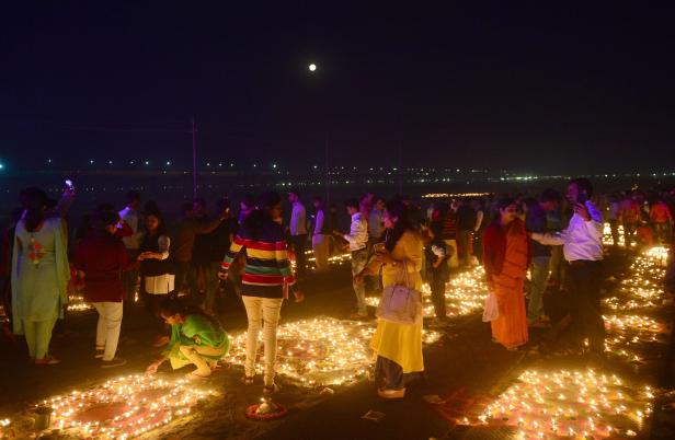Advent, Chanukka und Diwali: Die erste Kerze verbindet