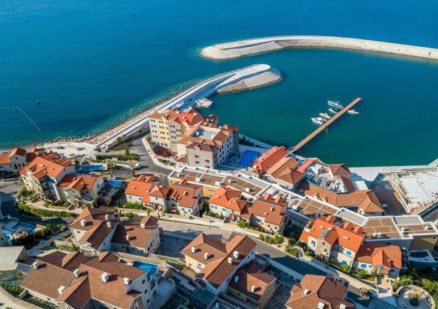 Luštica Bay in Montenegro: Luxusurlaub, wo früher Baracken standen