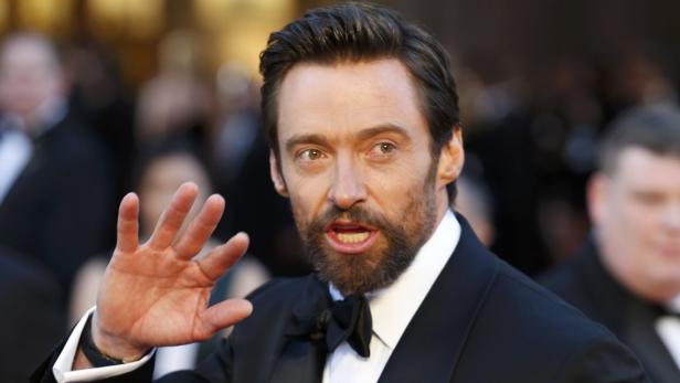 Hugh Jackman mit Rasierer bedroht