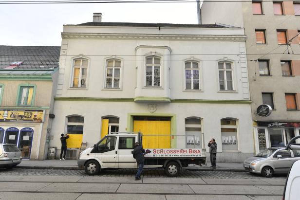 Hausbesetzung in Wien-Ottakring: Räumung in luftiger Höhe zu Ende