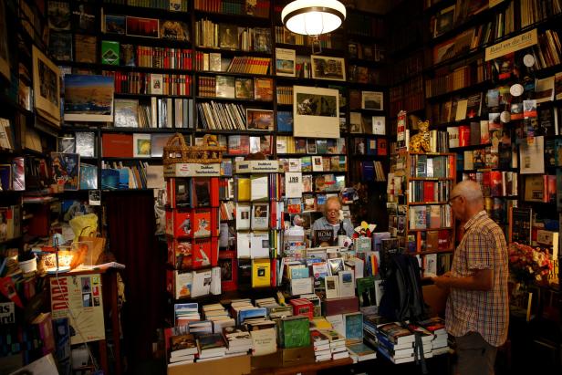 Wiener Buchhändler: „Ich trag’ sicher kein Packerl zur Post“