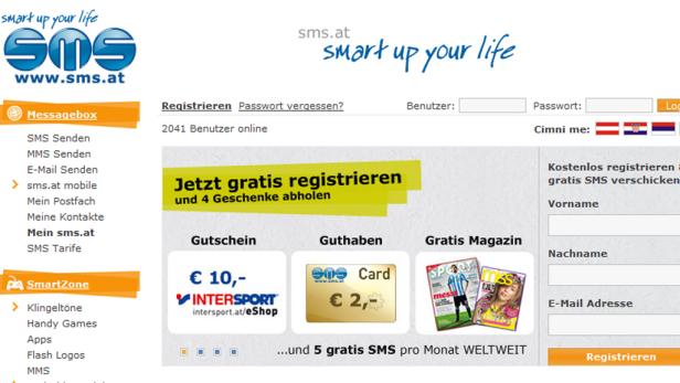 Die Webseite sms.at mit dem Slogan „smart up your life“ wirbt für kostenlose Registrierung.