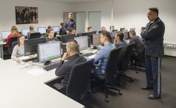 Polizei-Aufnahmeverfahren: Kickl senkt Sporthürden