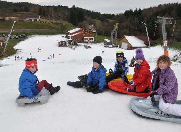 Waldviertler Winterdorf: Das schneesichere Mini-Skigebiet