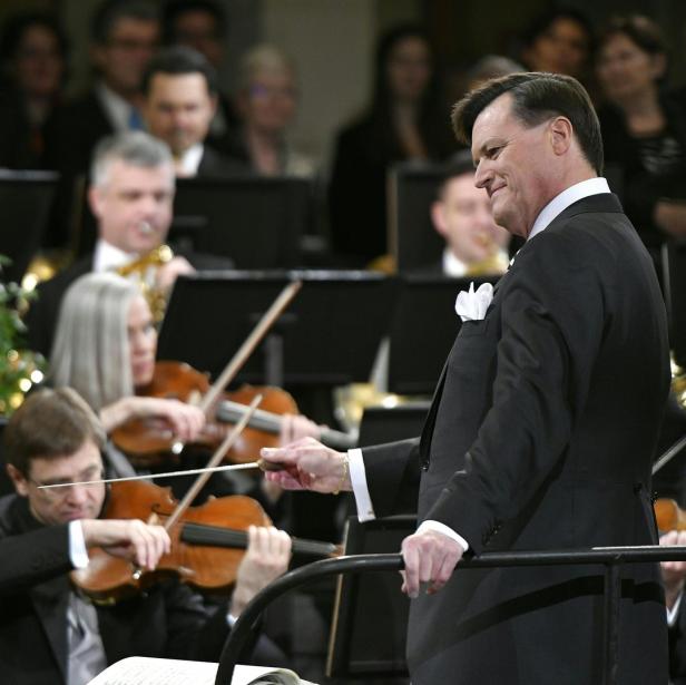 Kurzkritik: Thielemanns rasanter Marsch durchs Neujahrskonzert