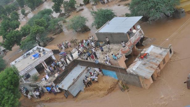 Monsun: Millionen Menschen flüchten