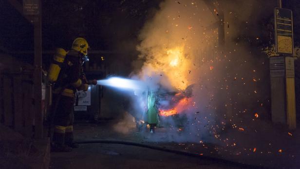 Kremser Feuerteufel gefasst: Zu Tatserie gezwungen