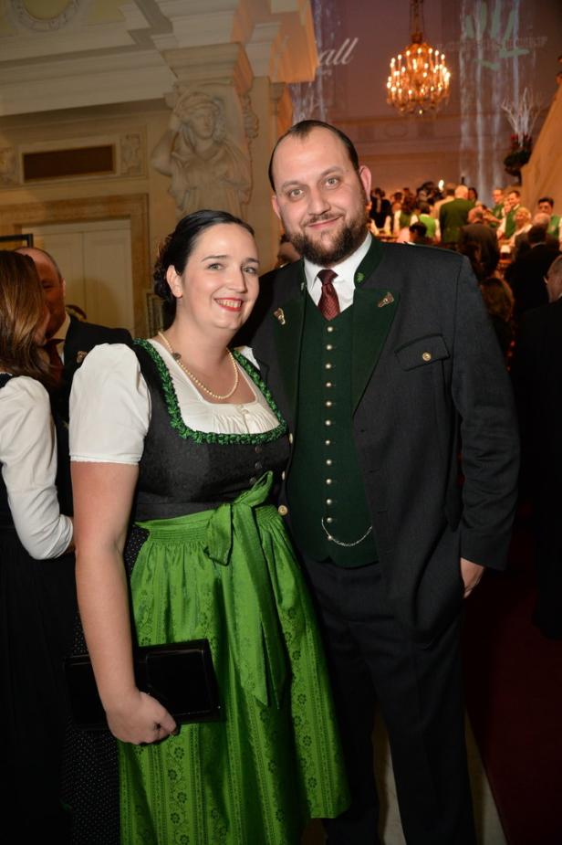 Kanzler und Co. tanzten beim Steirerball an