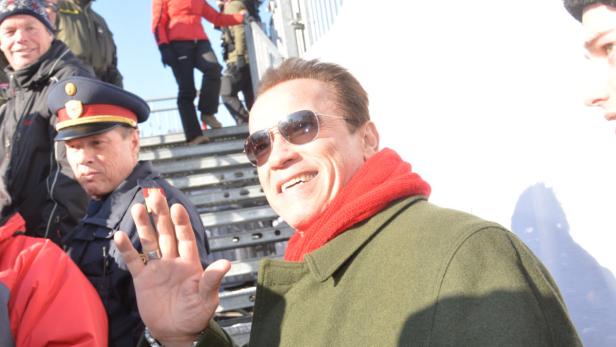 Schwarzenegger kam durchs Hintertürl
