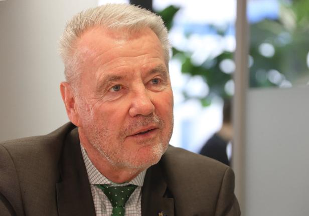 FPÖ-Landbauer kehrt in Stadtpolitik zurück