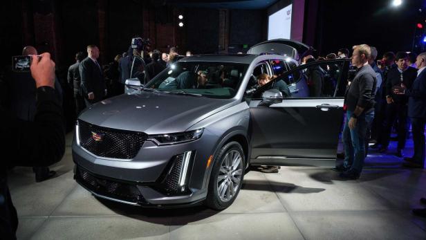 Cadillac präsentiert den XT6