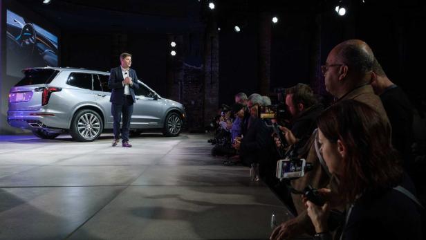 Cadillac präsentiert den XT6