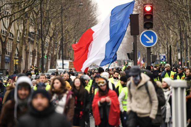 Mehr als 80.000 bei Gelbwesten-Protesten in Frankreich