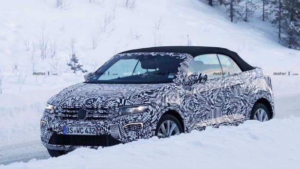 VW T-Roc Cabrio (2019) bei Wintertests erwischt