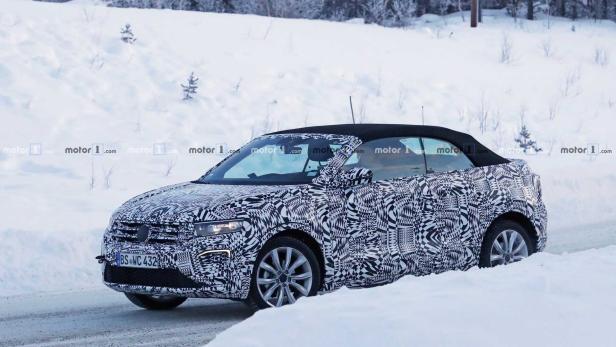 VW T-Roc Cabrio (2019) bei Wintertests erwischt