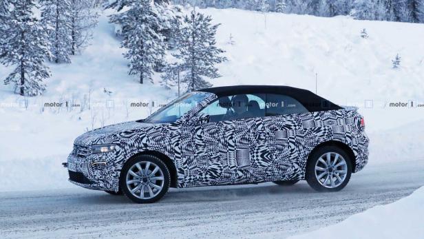 VW T-Roc Cabrio (2019) bei Wintertests erwischt