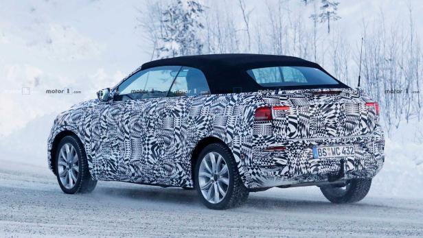 VW T-Roc Cabrio (2019) bei Wintertests erwischt