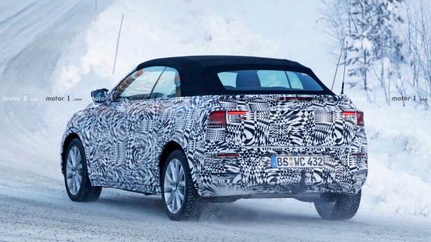 VW T-Roc Cabrio (2019) bei Wintertests erwischt