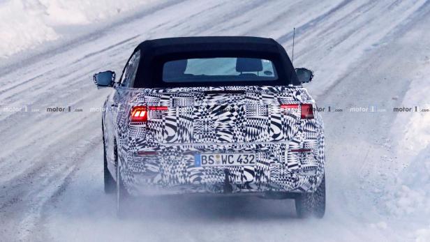 VW T-Roc Cabrio (2019) bei Wintertests erwischt