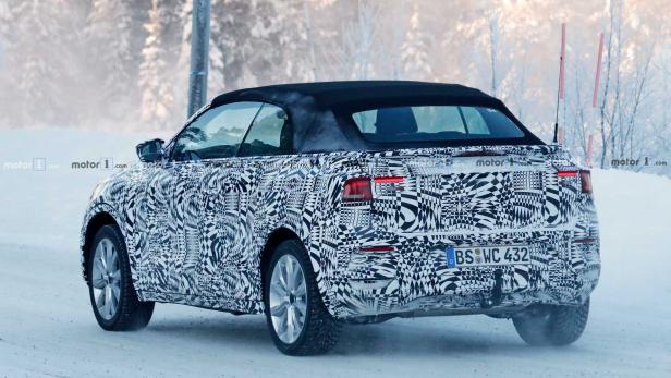 VW T-Roc Cabrio (2019) bei Wintertests erwischt