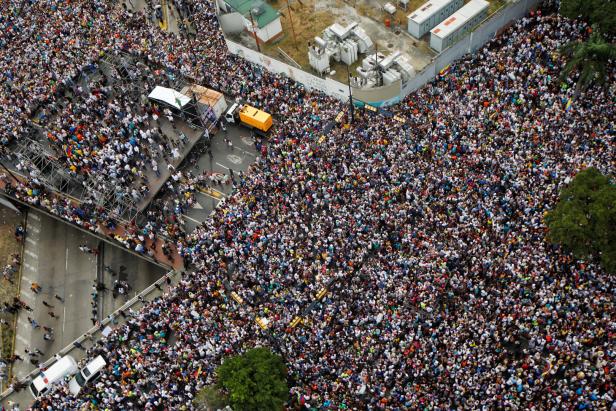 Umsturz in Venezuela? Trump erkennt Übergangs-Präsidenten an