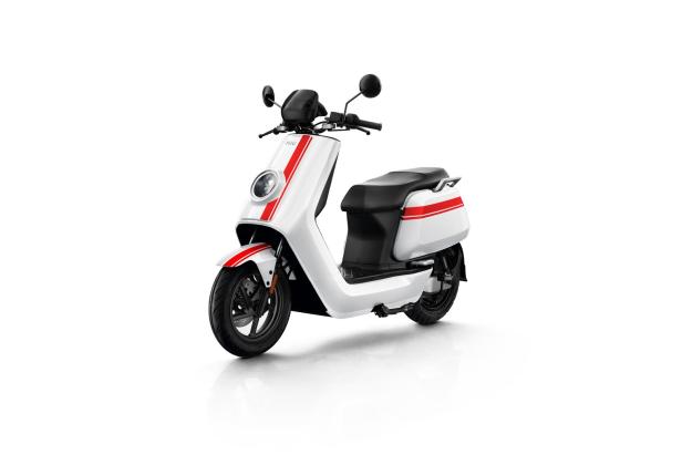 Neue Scooter und 125er: Brav mit Bravour