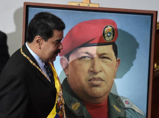 Warum hält Venezuelas Militär Maduro noch die Stange?