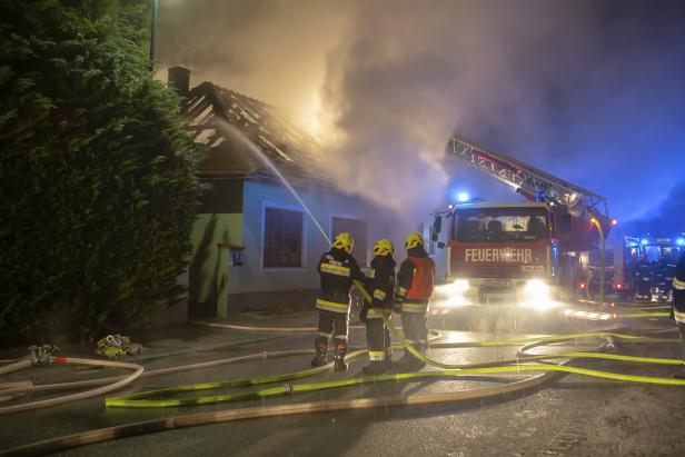 Wohnhausbrand in Theiss forderte fünf Verletzte