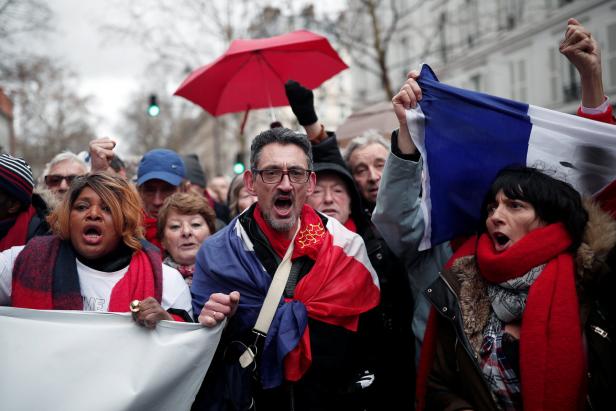 Frankreich: Ein Lüfterl für Macron