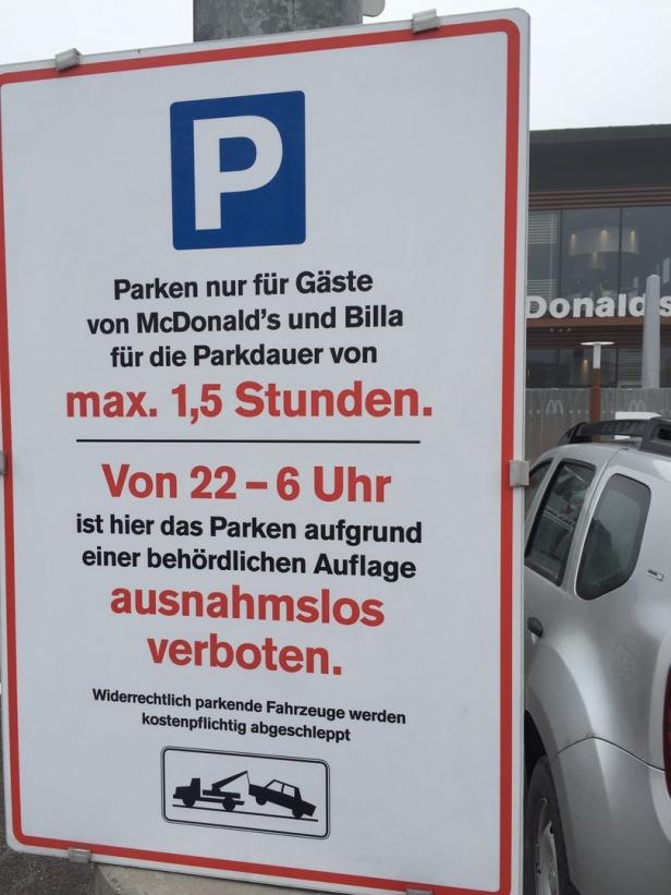 Teurer Tratsch: Strafe für zu langes Parken vor McDonald's