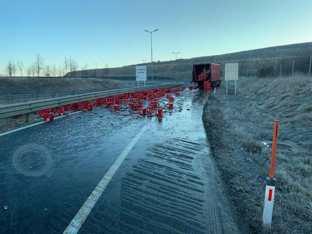 Cola Marsch! Feuerwehr kämpfte gegen süße Fluten