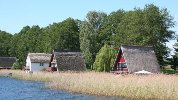 Strenges Regiment in der Seen-Idylle