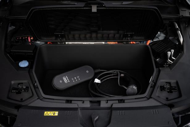 Audi e-tron: Erste Ausfahrt auf heimischen Straßen