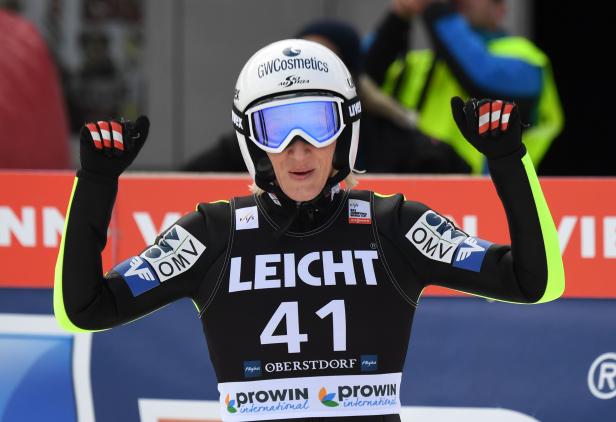 SKI-JUMPING-WORLD-WOMEN